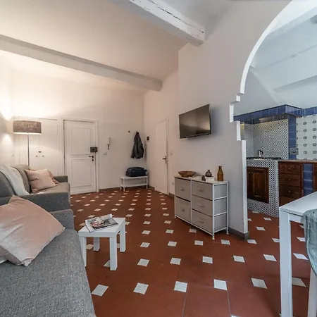 The Florentine Backpacker Апартаменты